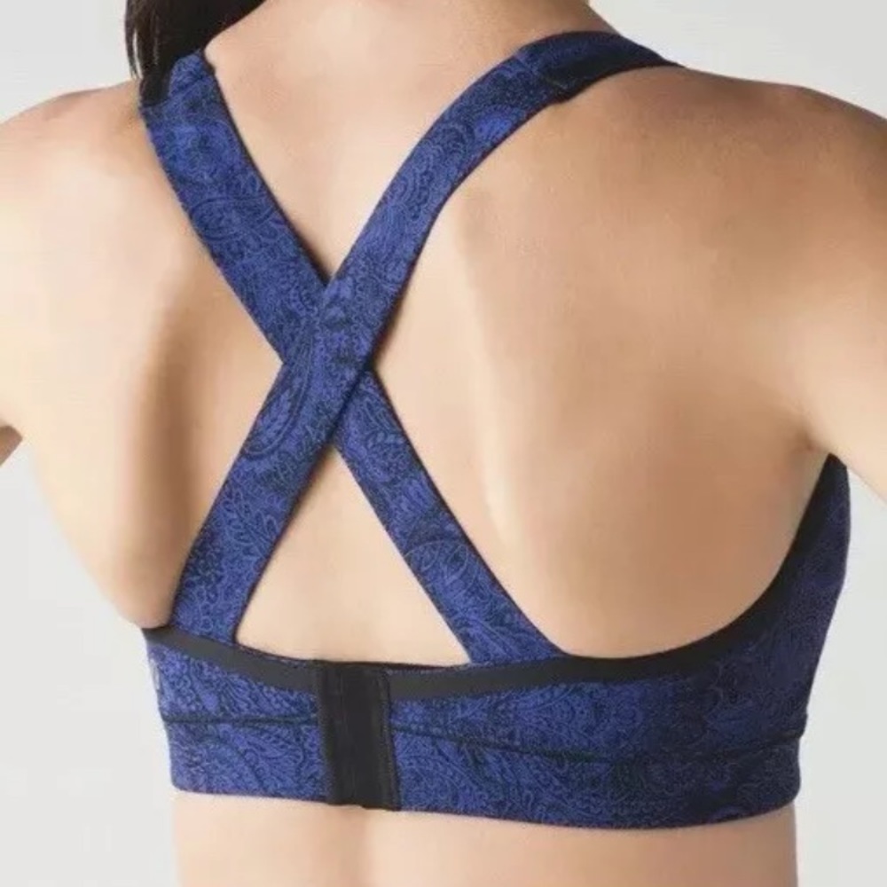 🚫 SOLD | Lululemon Fast Times Sports Bra Paisley Blue Black